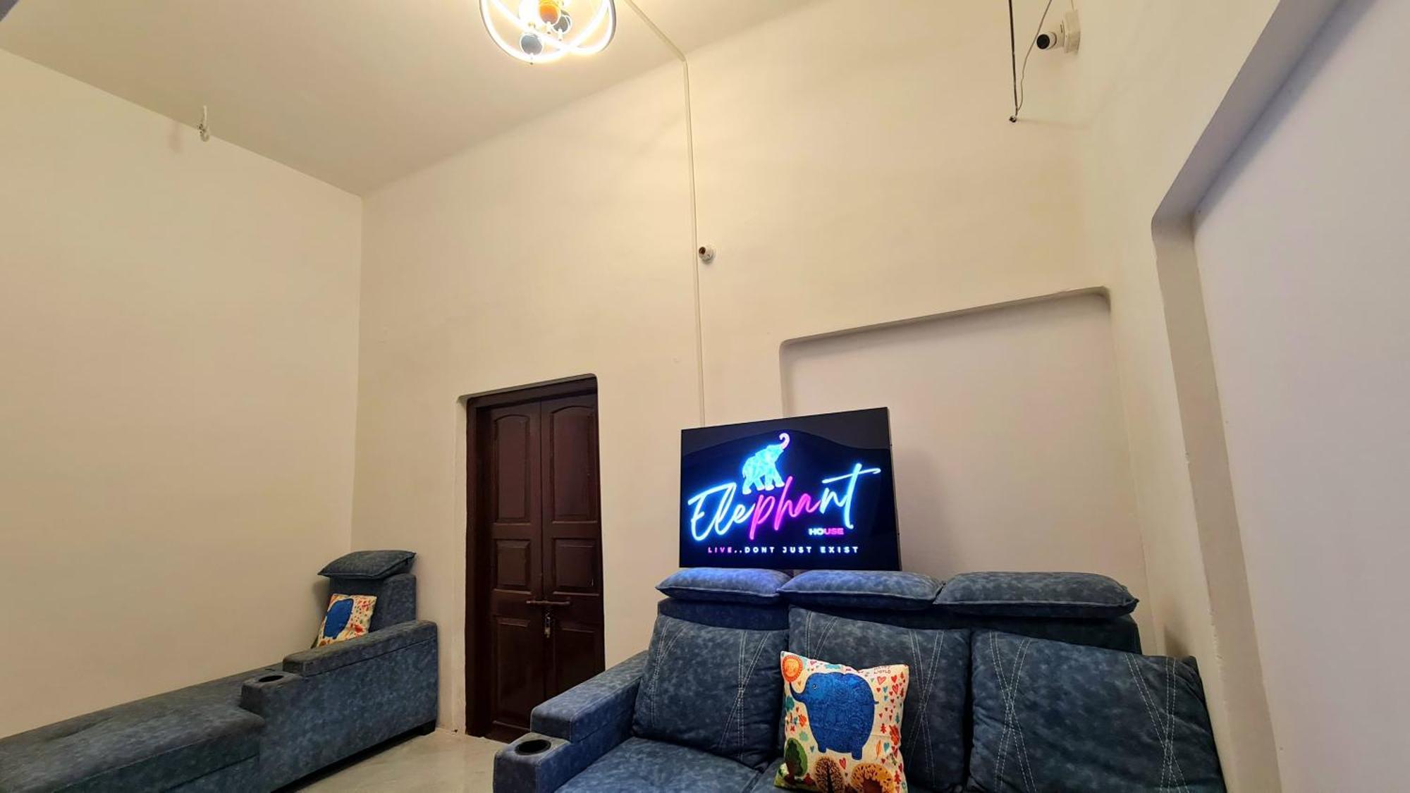 Elephant House - Boutique Stays Варанаси Екстериор снимка